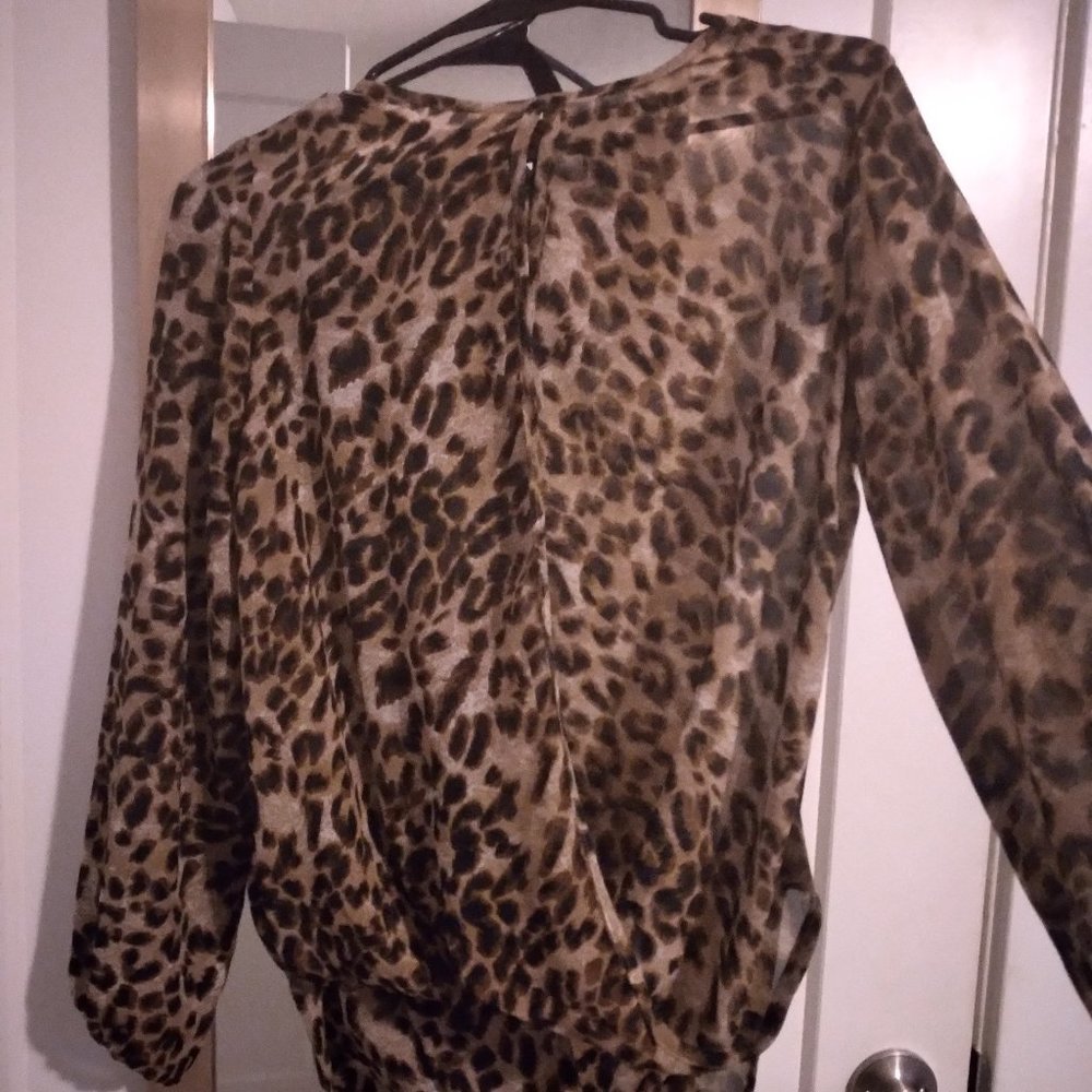 Long sleeve leopard blouse